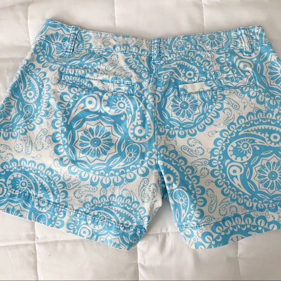 Loft Blue + White Medallion Shorts • size 2 - Picture 3 of 4